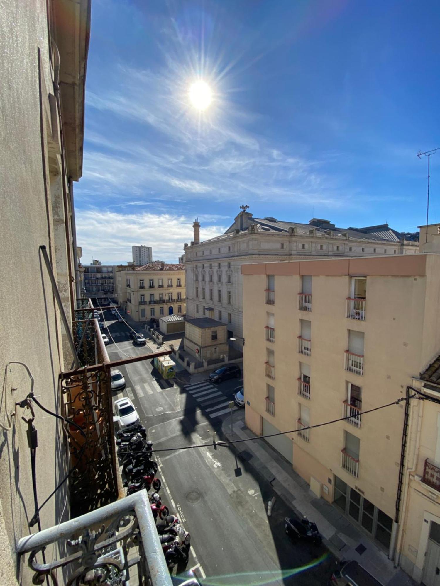 Apartment Equipe A 50 Metre De La Gare Et 10 Mn Des *